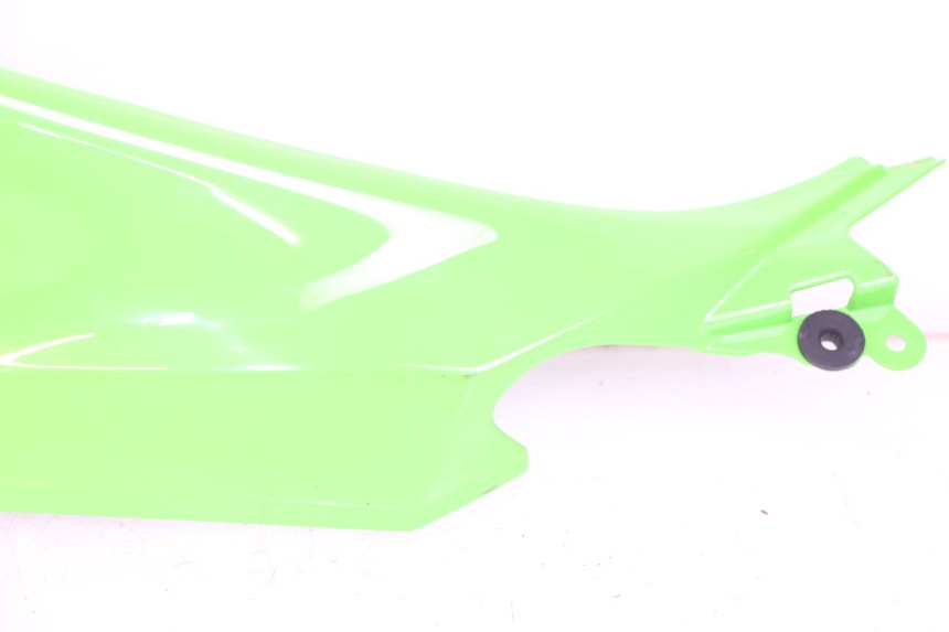 photo de PRAWY TYLNY BOK KAWASAKI NINJA 400 (2018 - 2023) - Stan powierzchni