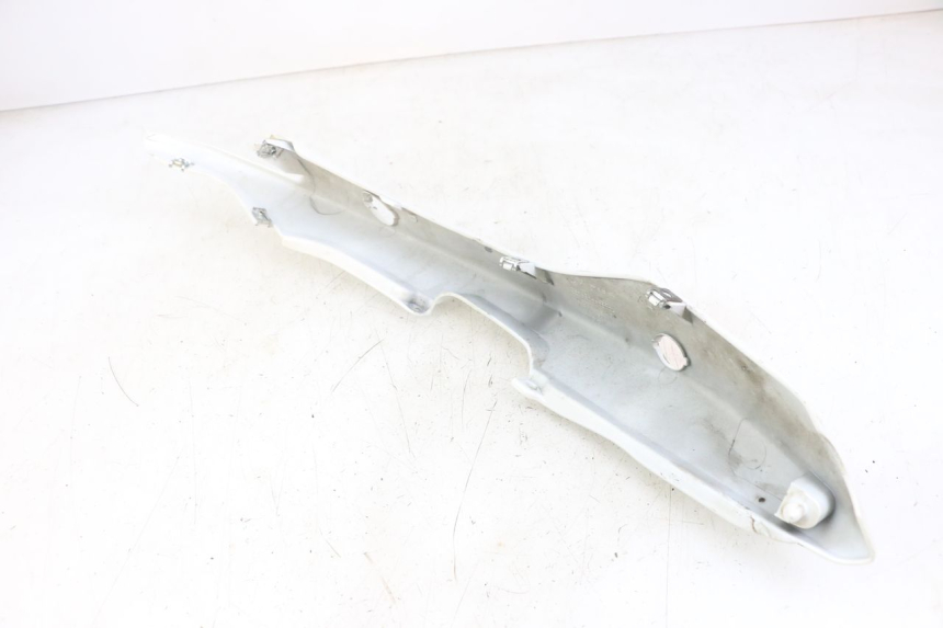 photo de PRAWY TYLNY BOK MOTO GUZZI NORGE 8V GT 1200 (2011 - 2016) - Zoom stanu zużycia