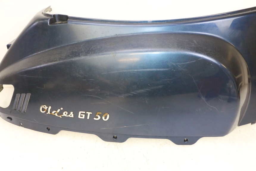 photo de PRAWY TYLNY BOK JM MOTORS OLDIES GT 4T 50 (2018 - 2025) - Struktura - zbliżenie