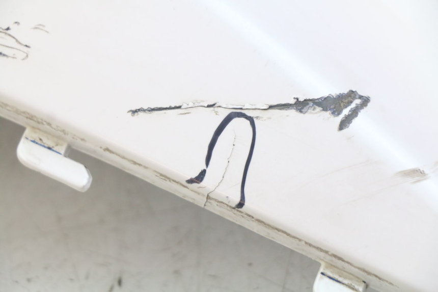 photo de PRAWY TYLNY BOK SYM ORBIT 2 4T 50 (2018 - 2022) - Oznaczenia i referencje