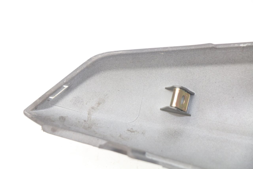 photo de PRAWY TYLNY BOK SYM ORBIT III 3 4T 50 (2018 - 2021) - Szczegół części