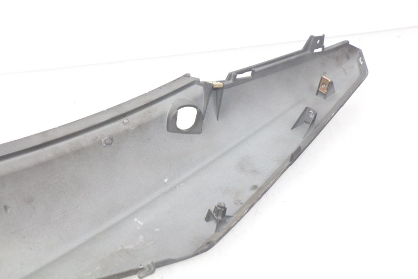 photo de PRAWY TYLNY BOK SYM ORBIT III 3 4T 50 (2018 - 2021) - Widok ogólny