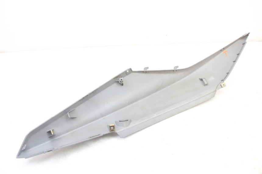 photo de PRAWY TYLNY BOK SYM ORBIT III 3 4T 50 (2021 - 2025) - Oznaczenia i referencje