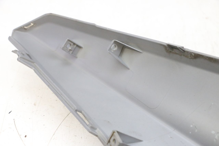 photo de PRAWY TYLNY BOK SYM ORBIT III 3 4T 50 (2021 - 2025) - Inny kąt widzenia