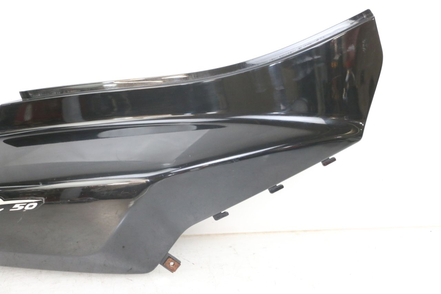 photo de PRAWY TYLNY BOK SYM ORBIT 50 (2008 - 2010) - Stan powierzchni