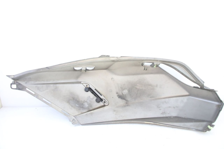 photo de PRAWY TYLNY BOK PEUGEOT SATELIS 125 (2013 - 2018) - Oznaczenia i referencje