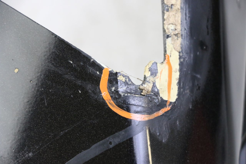 photo de PRAWY TYLNY BOK PEUGEOT SATELIS COMPRESSOR K15 125 (2006 - 2009) - Szczegół części