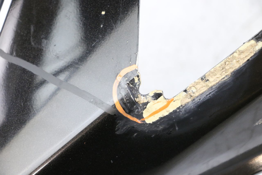 photo de PRAWY TYLNY BOK PEUGEOT SATELIS COMPRESSOR K15 125 (2006 - 2009) - Widok z bliska