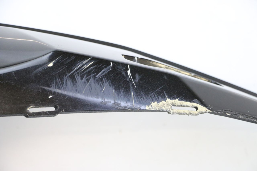 photo de PRAWY TYLNY BOK PEUGEOT SATELIS COMPRESSOR K15 125 (2006 - 2009) - Struktura - zbliżenie