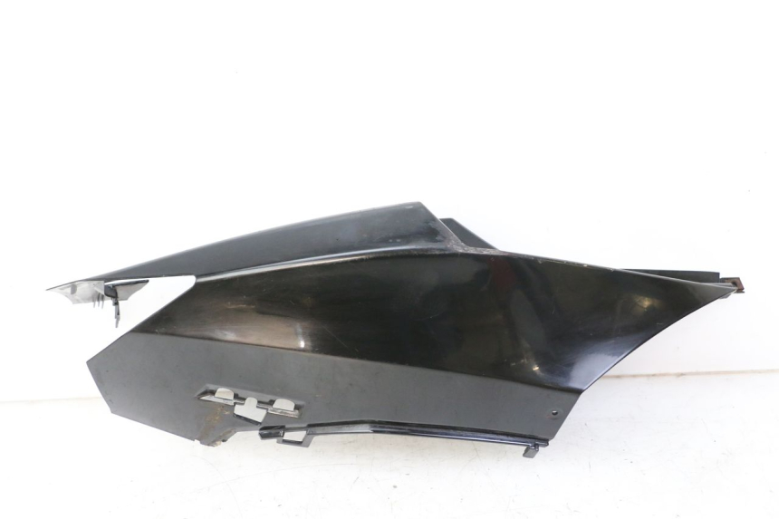 photo de PRAWY TYLNY BOK PEUGEOT SPEEDFIGHT 3 LC 2T 50 (2009 - 2015) - Szczegół części