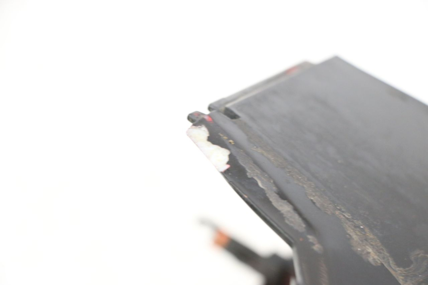 photo de PRAWY TYLNY BOK PEUGEOT SPEEDFIGHT 3 LC 2T 50 (2009 - 2015) - Inny kąt widzenia