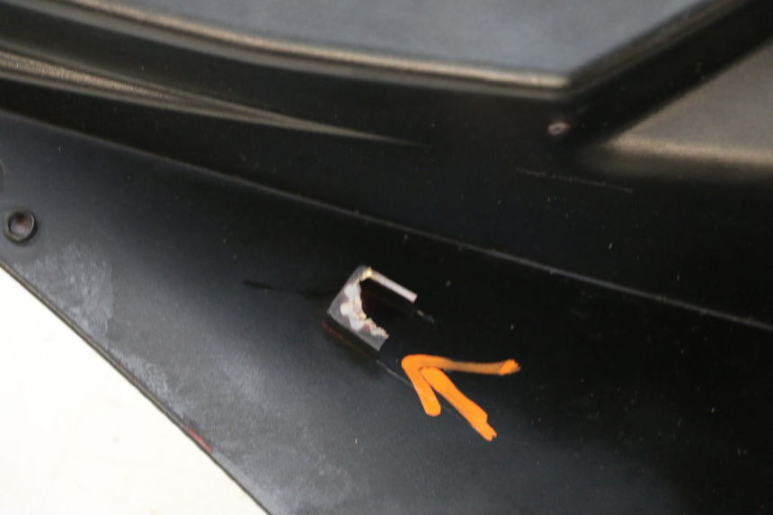 photo de PRAWY TYLNY BOK PEUGEOT SPEEDFIGHT 3 LC 2T 50 (2009 - 2015) - Oznaczenia i referencje