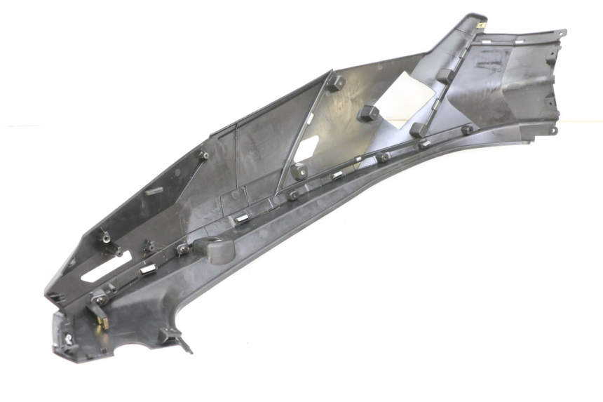 photo de PRAWY TYLNY BOK PEUGEOT TWEET 4T 50 (2023 - 2025) - Zoom stanu zużycia