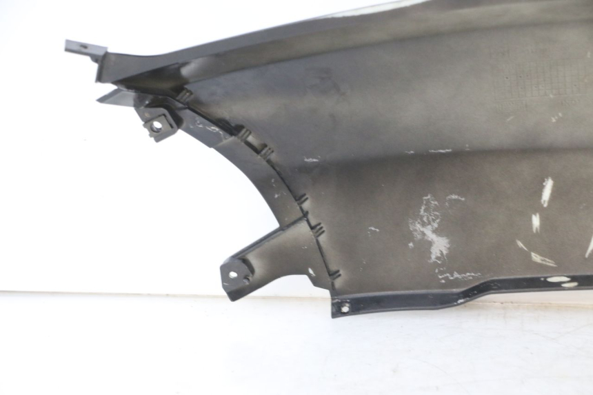 photo de PRAWY TYLNY BOK PEUGEOT VIVACITY 125 (2010 - 2017) - Zbliżenie techniczne