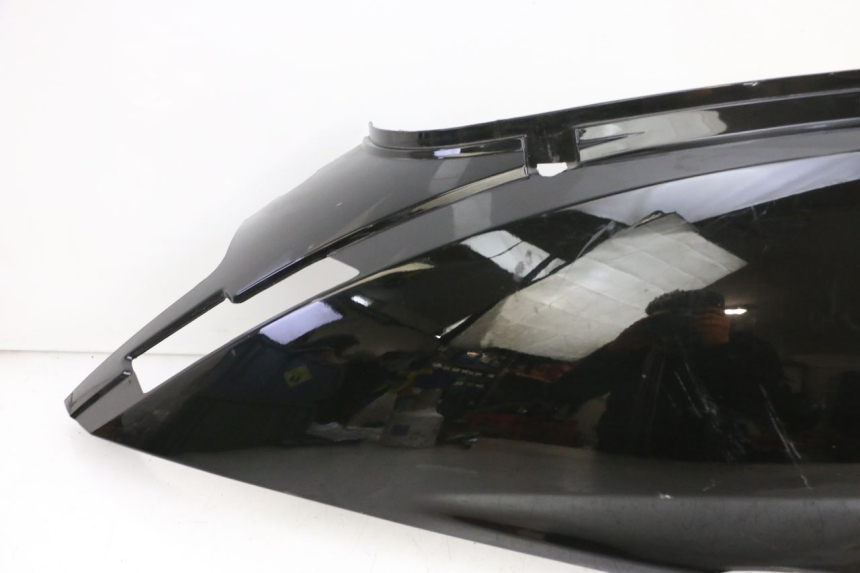 photo de PRAWY TYLNY BOK EFUN PUSA 1 - Zbliżenie komponentów