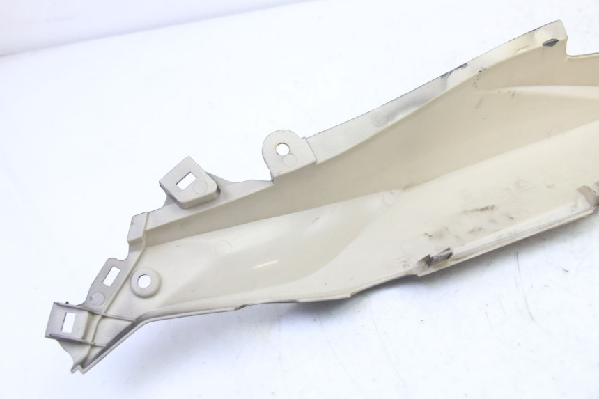 photo de PRAWY TYLNY BOK MAG POWER R-STREET 50 (2016 - 2025) - Punkty mocowania