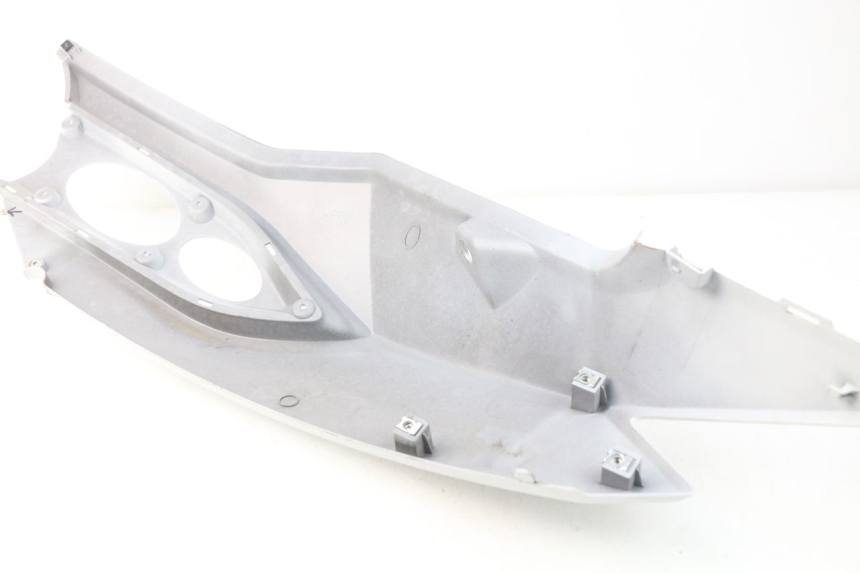 photo de PRAWY TYLNY BOK DAELIM S3 125 (2010 - 2017) - Szczegół części