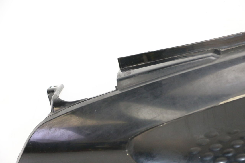 photo de PRAWY TYLNY BOK JM MOTORS SANTANA 50 (2014 - 2023) - Zbliżenie komponentów