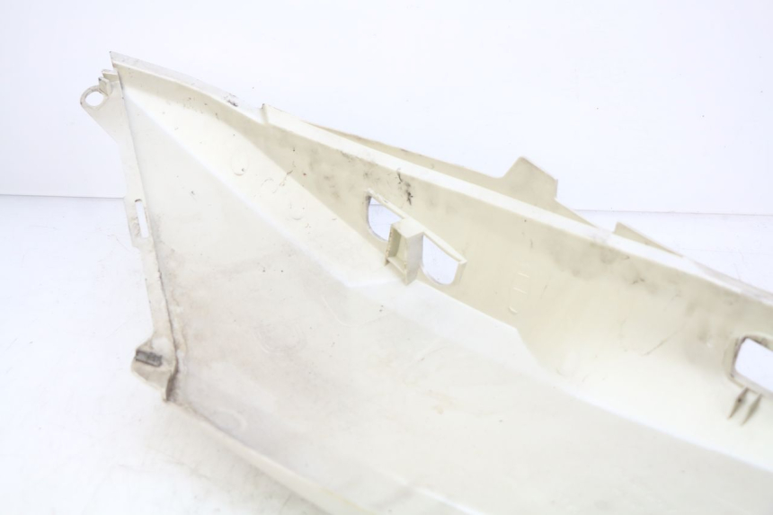 photo de PRAWY TYLNY BOK PEUGEOT SATELIS 125 (2010 - 2012) - Inny kąt widzenia