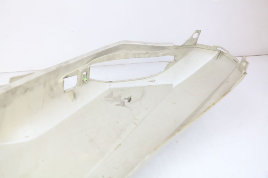 photo de PRAWY TYLNY BOK PEUGEOT SATELIS 125 (2010 - 2012) - Zbliżenie techniczne