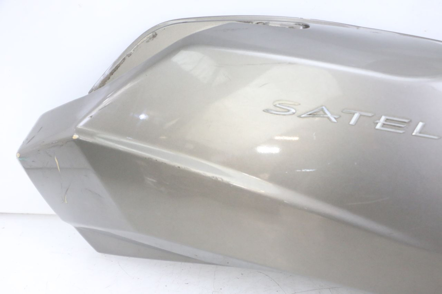 photo de PRAWY TYLNY BOK PEUGEOT SATELIS 125 (2013 - 2018) - Widok produktu