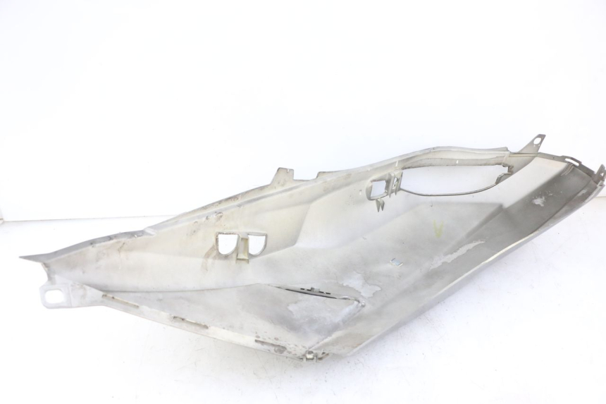 photo de PRAWY TYLNY BOK PEUGEOT SATELIS 125 (2013 - 2018) - Widok ogólny