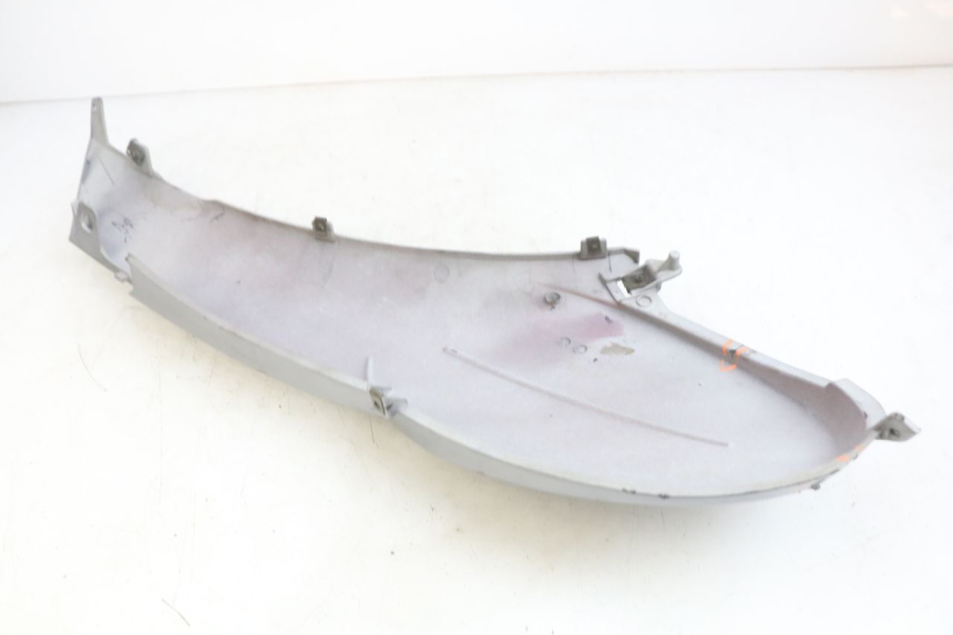 photo de PRAWY TYLNY BOK APRILIA SCARABEO LIGHT 125 (2007 - 2011) - Zoom stanu zużycia