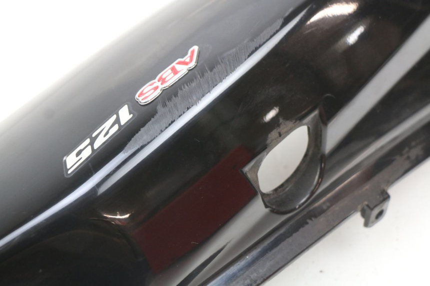 photo de PRAWY TYLNY BOK SUZUKI SIXTEEN 125 (2008 - 2010) - Zbliżenie komponentów