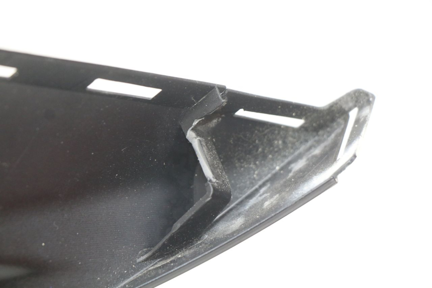 photo de PRAWY TYLNY BOK SUZUKI SIXTEEN 125 (2008 - 2010) - Zoom stanu zużycia