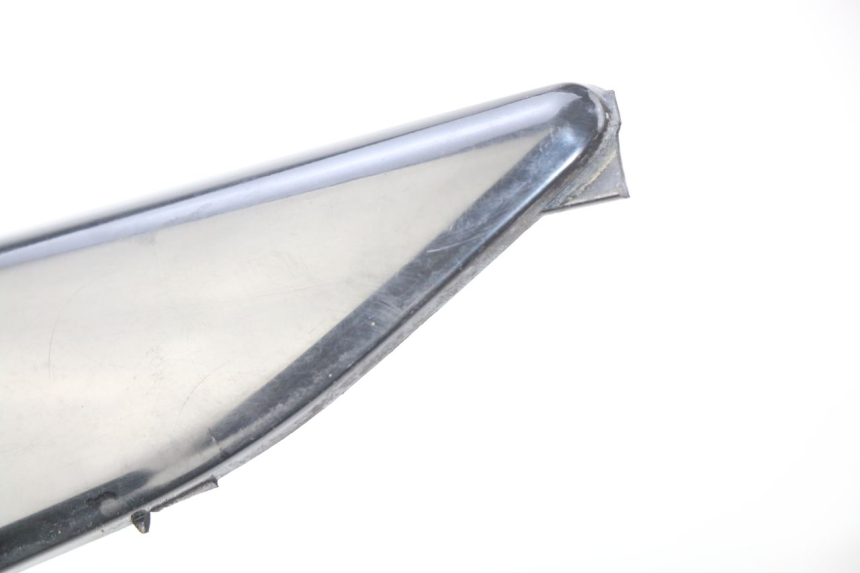 photo de PRAWY TYLNY BOK SUZUKI SIXTEEN 125 (2008 - 2010) - Inny kąt widzenia