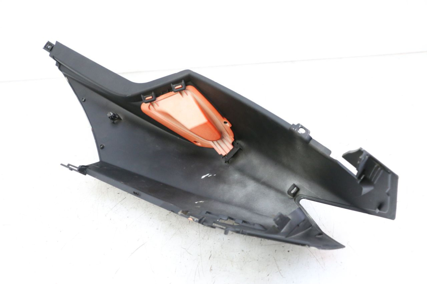 photo de PRAWY TYLNY BOK PEUGEOT SPEEDFIGHT 4 2T 50 (2015 - 2019) - Inny kąt widzenia