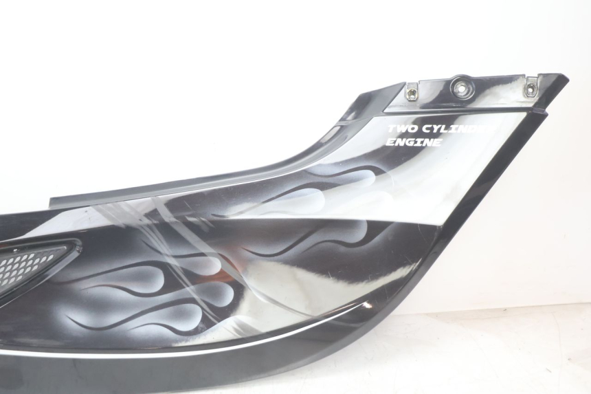 photo de PRAWY TYLNY BOK CAN-AM SPYDER RS 1000 (2008 - 2012) - Inny kąt widzenia