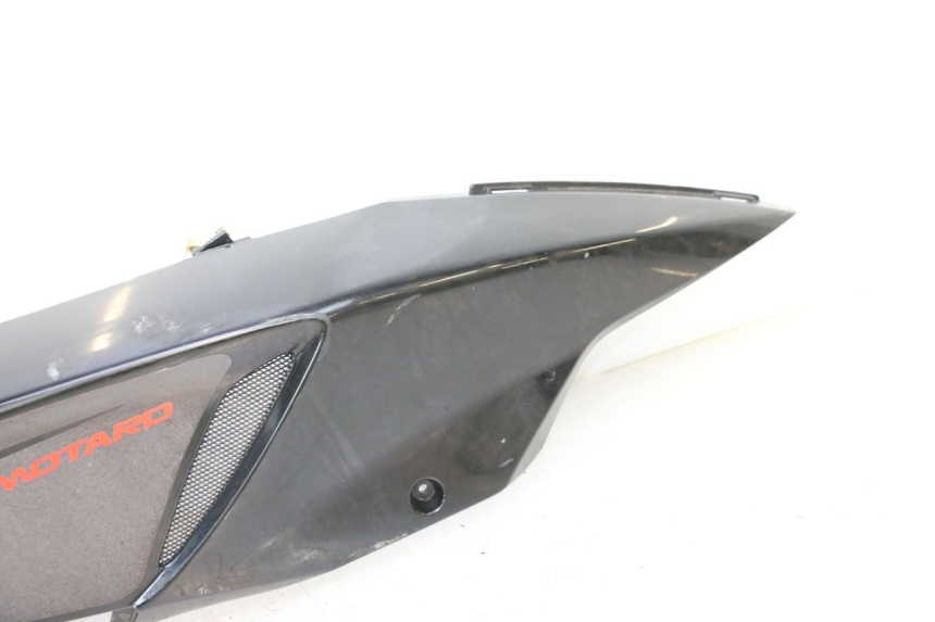 photo de PRAWY TYLNY BOK APRILIA SR MOTARD 50 (2012 - 2018) - Zoom stanu zużycia