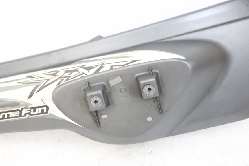 photo de PRAWY TYLNY BOK MBK STUNT NAKED 50 (2004 - 2018) - Stan powierzchni