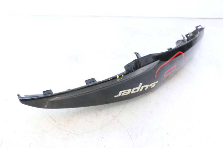 photo de PRAWY TYLNY BOK KYMCO SUPER 8 2T 50 (2007 - 2013) - Widok z bliska