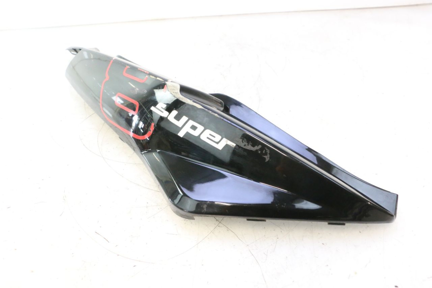 photo de PRAWY TYLNY BOK KYMCO SUPER 8 2T 50 (2007 - 2013) - Zbliżenie techniczne