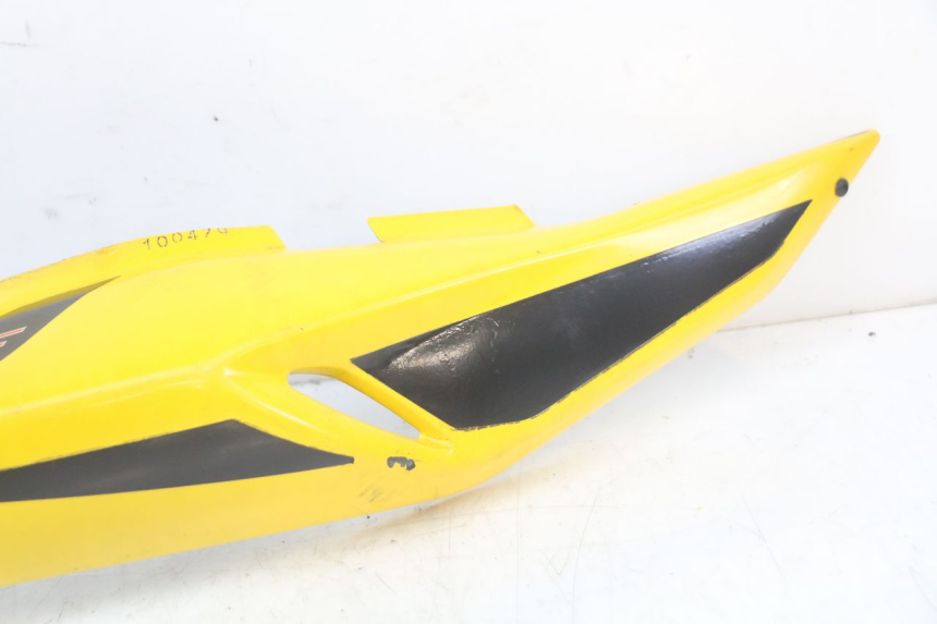 photo de PRAWY TYLNY BOK SUZUKI GS F 500 (2004 - 2007) - Zoom stanu zużycia