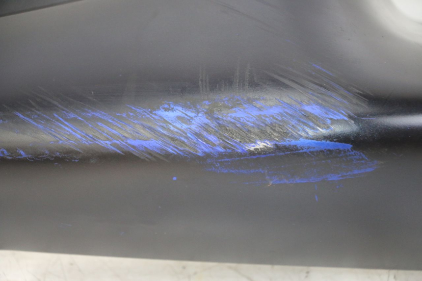 photo de PRAWY TYLNY BOK SUZUKI SV S 650 (1999 - 2002) - Zbliżenie komponentów