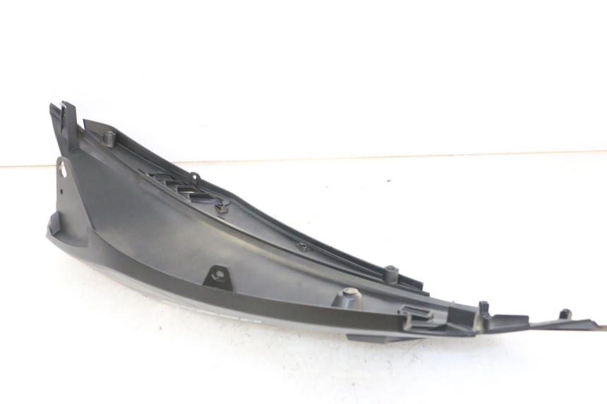 photo de PRAWY TYLNY BOK APRILIA SXR 50 (2021 - 2023) - Zoom stanu zużycia