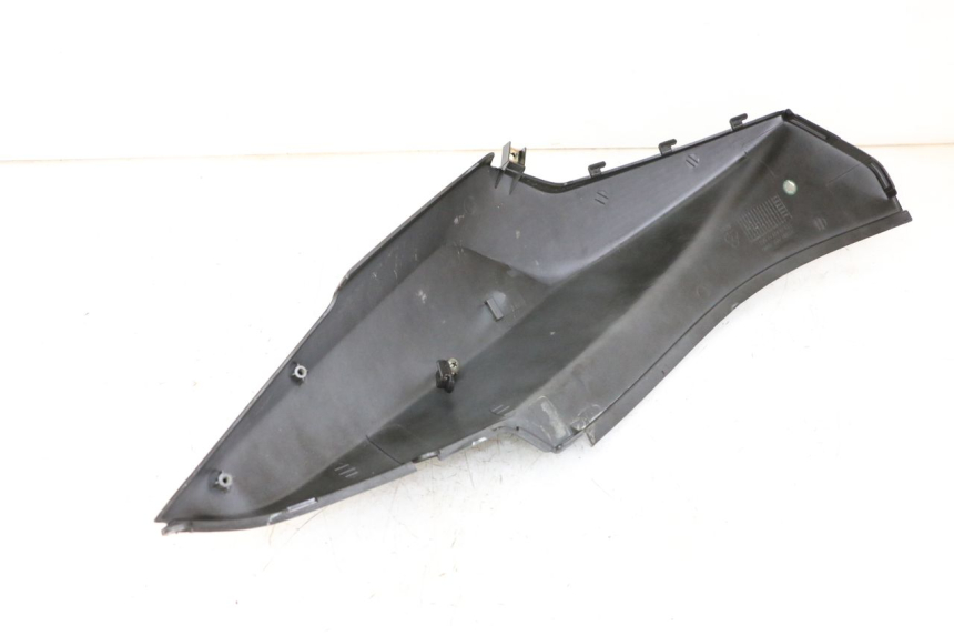 photo de PRAWY TYLNY BOK SYM ORBIT 2 4T 50 (2008 - 2017) - Szczegół części