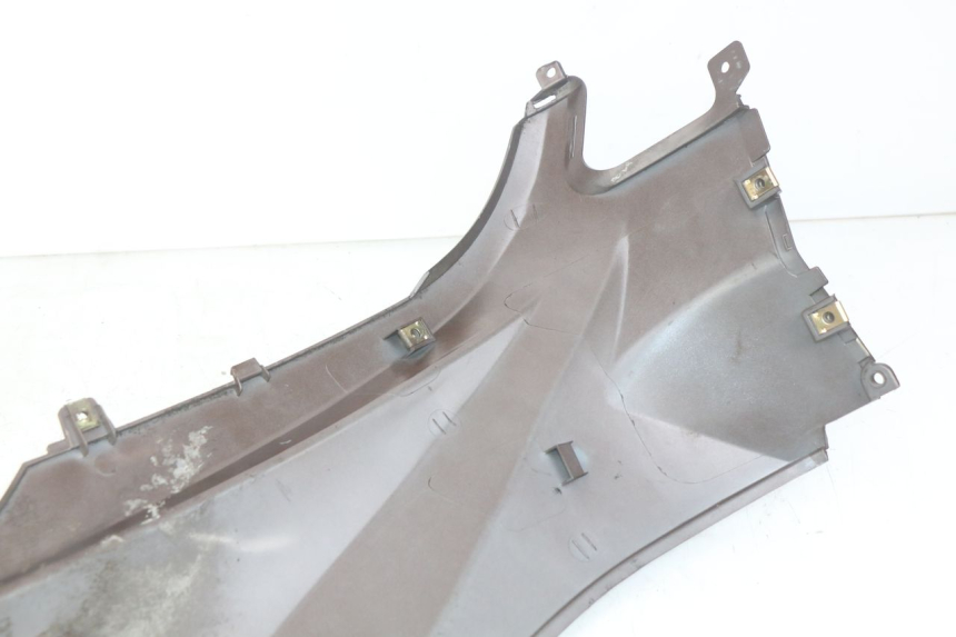 photo de PRAWY TYLNY BOK PEUGEOT TWEET 4T 50 (2010 - 2014) - Punkty mocowania