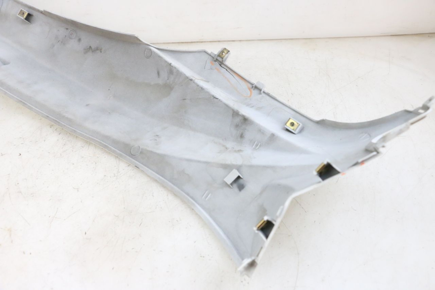 photo de PRAWY TYLNY BOK PEUGEOT TWEET PRO EFI 4T 50 (2021 - 2022) - Widok ogólny