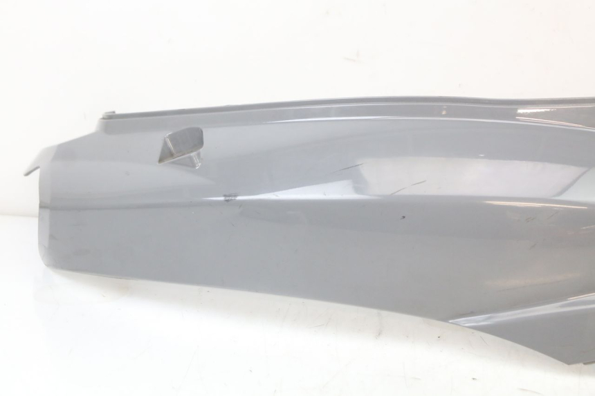 photo de PRAWY TYLNY BOK PEUGEOT TWEET 125 (2018 - 2021) - Zoom stanu zużycia