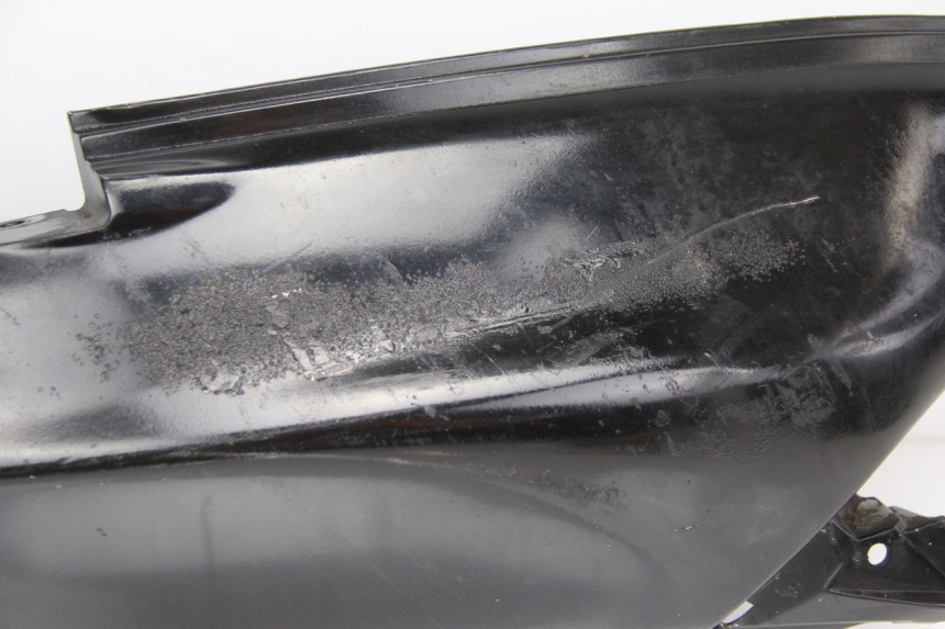 photo de PRAWY TYLNY BOK SUZUKI UC EPICURO 125 (1999 - 2003) - Zoom stanu zużycia