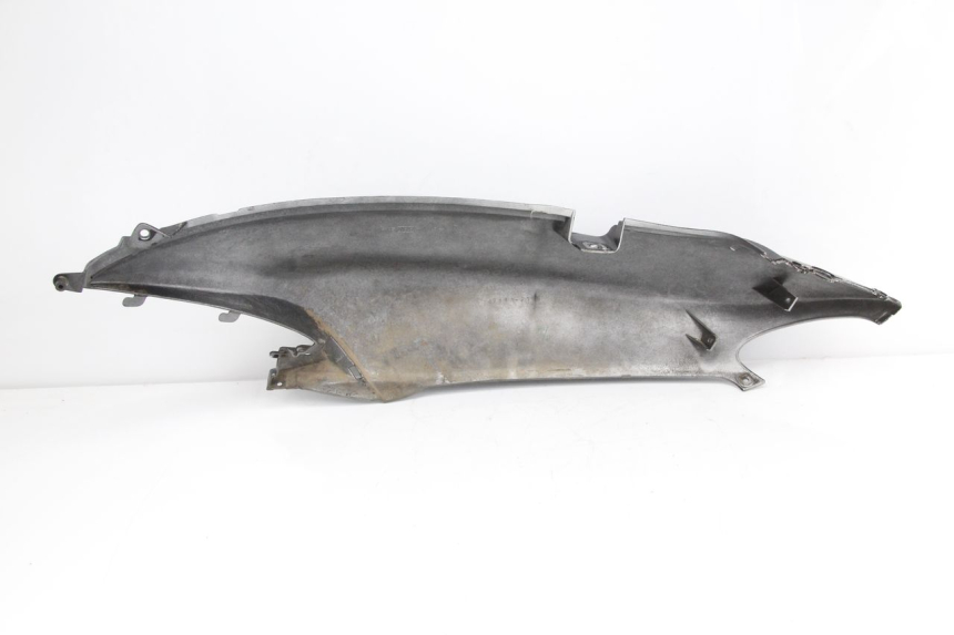 photo de PRAWY TYLNY BOK SUZUKI UC EPICURO 125 (1999 - 2003) - Zbliżenie techniczne