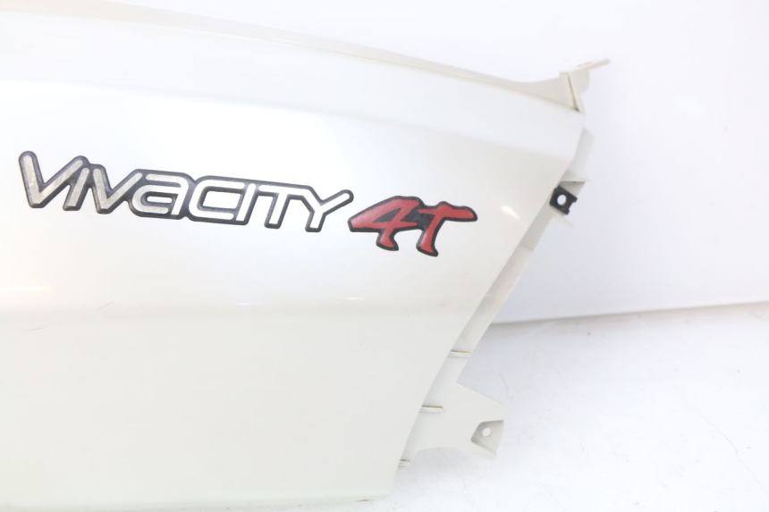 photo de PRAWY TYLNY BOK PEUGEOT VIVACITY NEW 4T 50 (2008 - 2017) - Widok z bliska