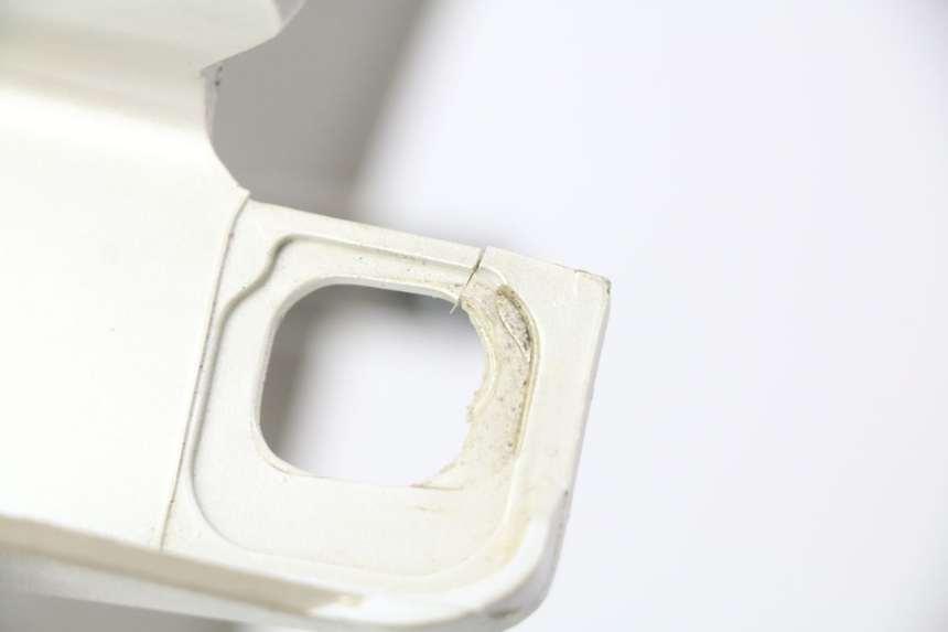 photo de PRAWY TYLNY BOK PEUGEOT VIVACITY NEW 4T 50 (2008 - 2017) - Zoom stanu zużycia