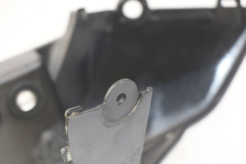 photo de PRAWY TYLNY BOK SYM WOLF SB 125 (2011 - 2018) - Zoom stanu zużycia