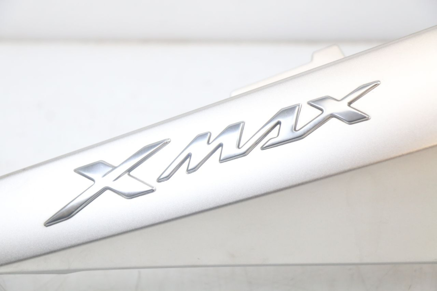 photo de PRAWY TYLNY BOK YAMAHA XMAX X-MAX ABS 125 (2017 - 2020) - Zoom stanu zużycia