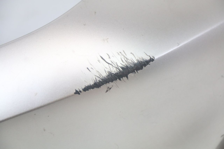 photo de PRAWY TYLNY BOK YAMAHA XMAX X-MAX ABS 125 (2017 - 2020) - Zbliżenie techniczne